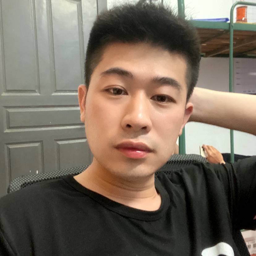 外卖小哥风雨兼程的照片