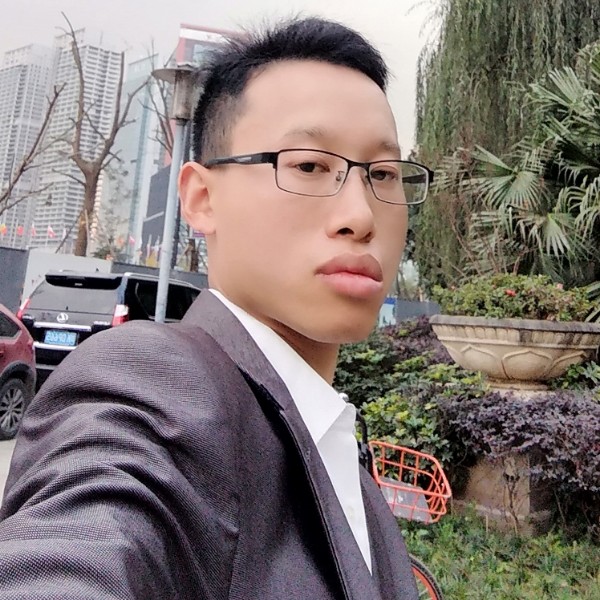 谈笑风的照片
