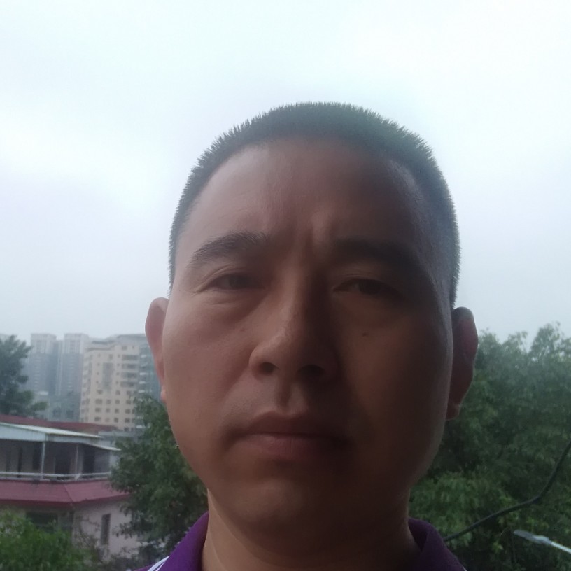 小红帽兵哥的照片