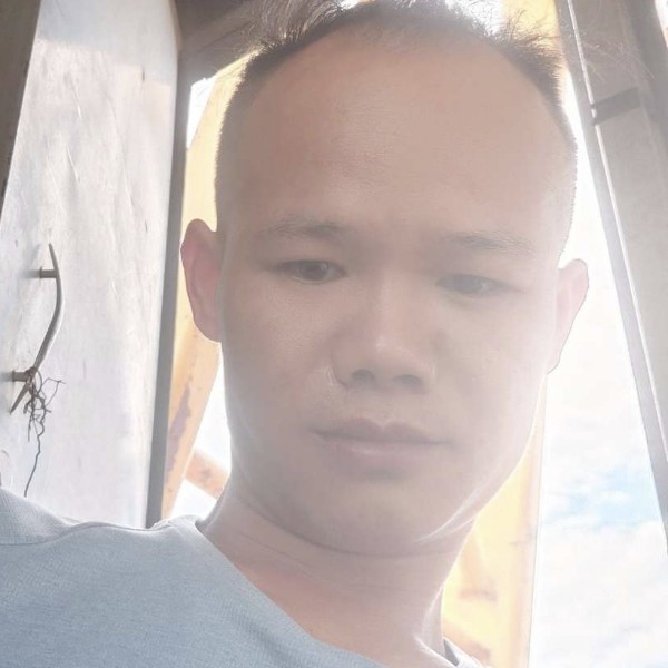 情动凝眸细心的照片