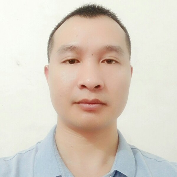 无奈吃醋面包的照片