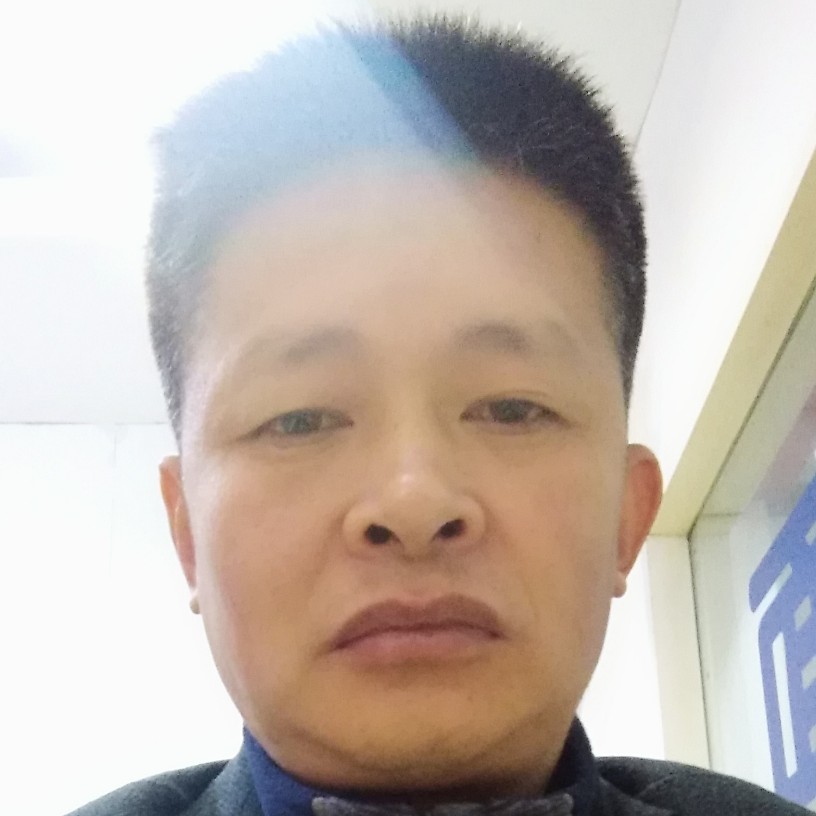 阔达青衫的照片