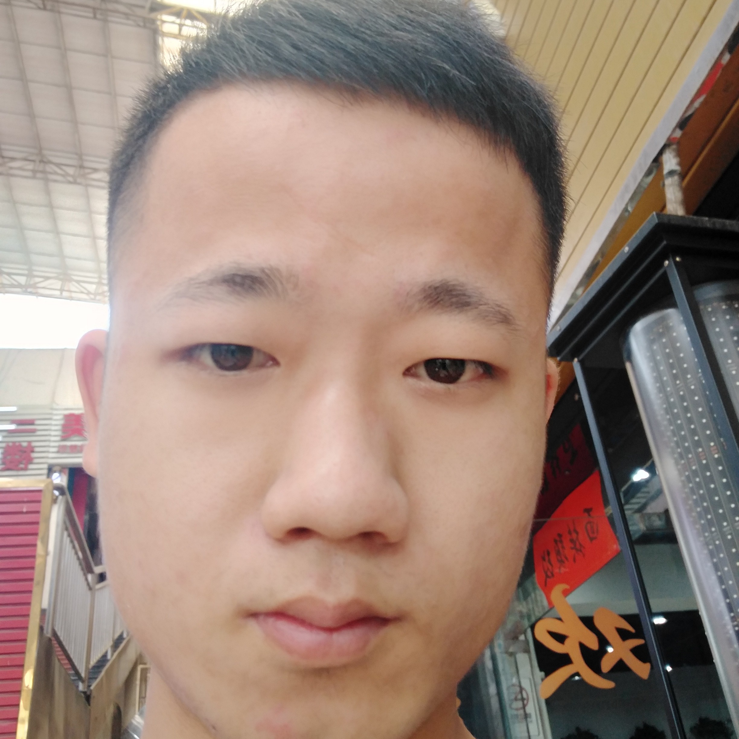 红酒邂逅苗条的照片