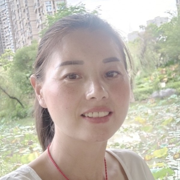 坚强小草的照片