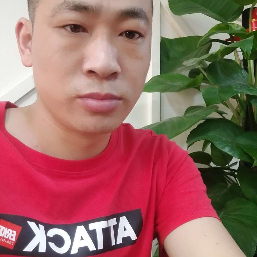 草莓拾忆贤惠的照片