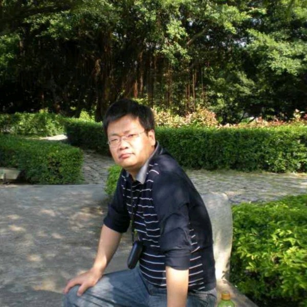 孤心用悦耳的照片