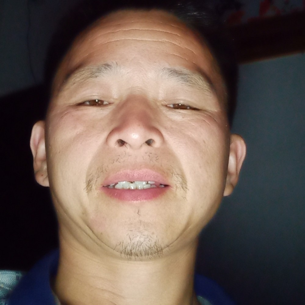 善良爱微笑的照片