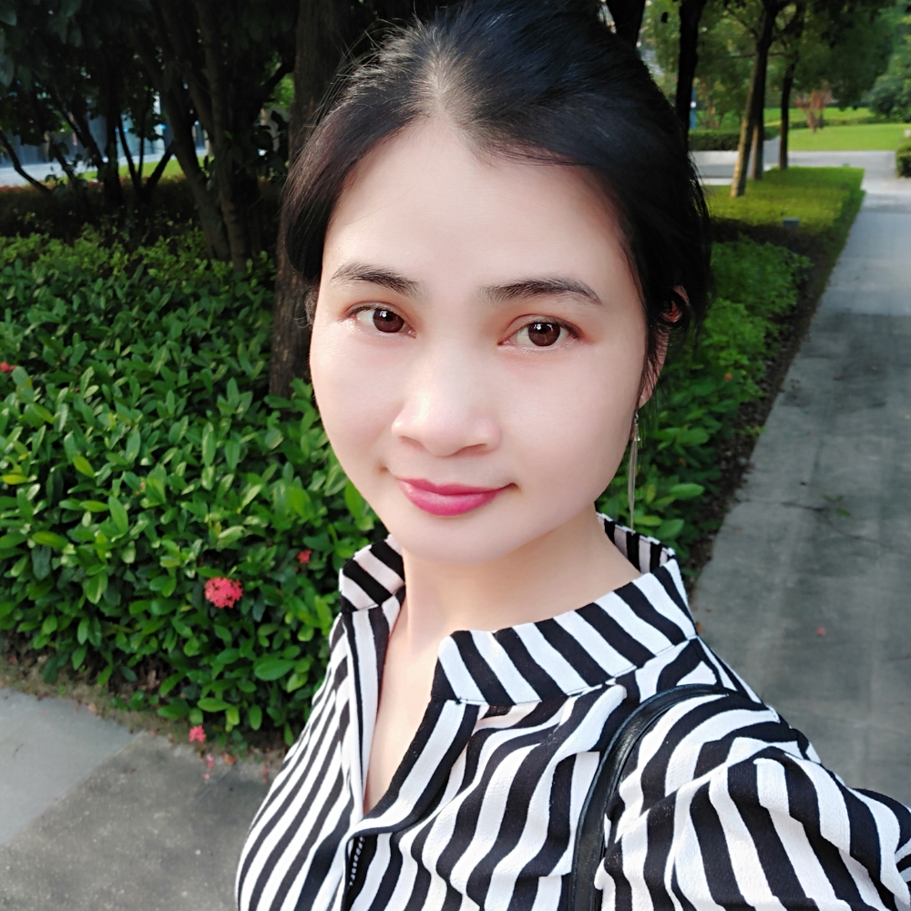 邓海莲的照片