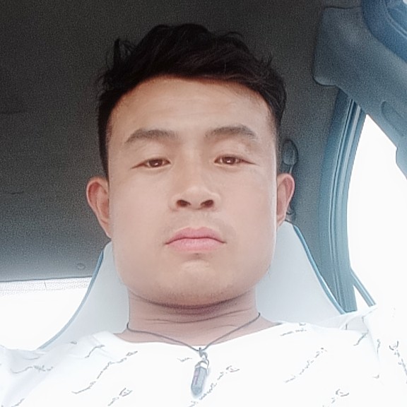 轠鬱的照片