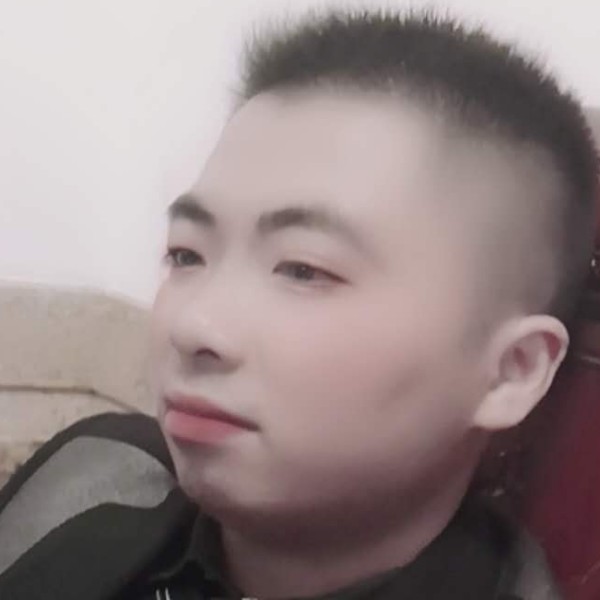 眯眯眼与瑞雪的照片