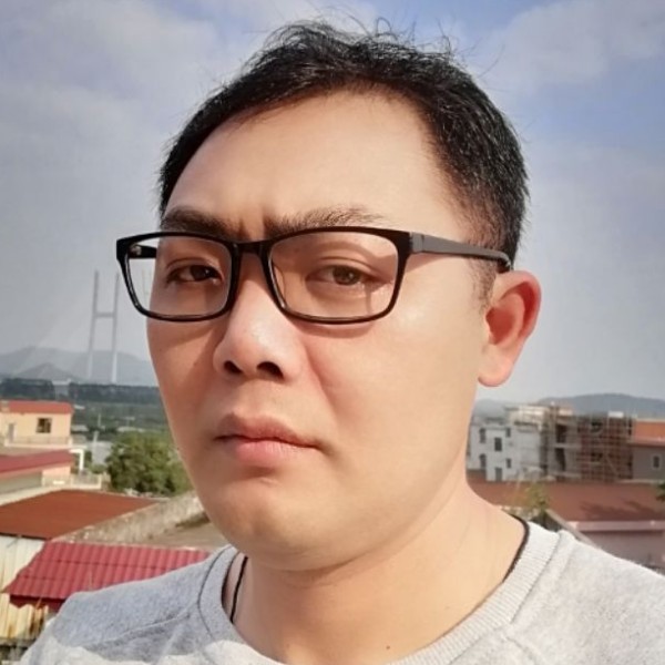 时光如水杯的照片