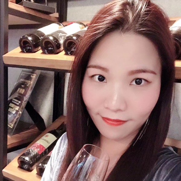 优秀爱少女的照片