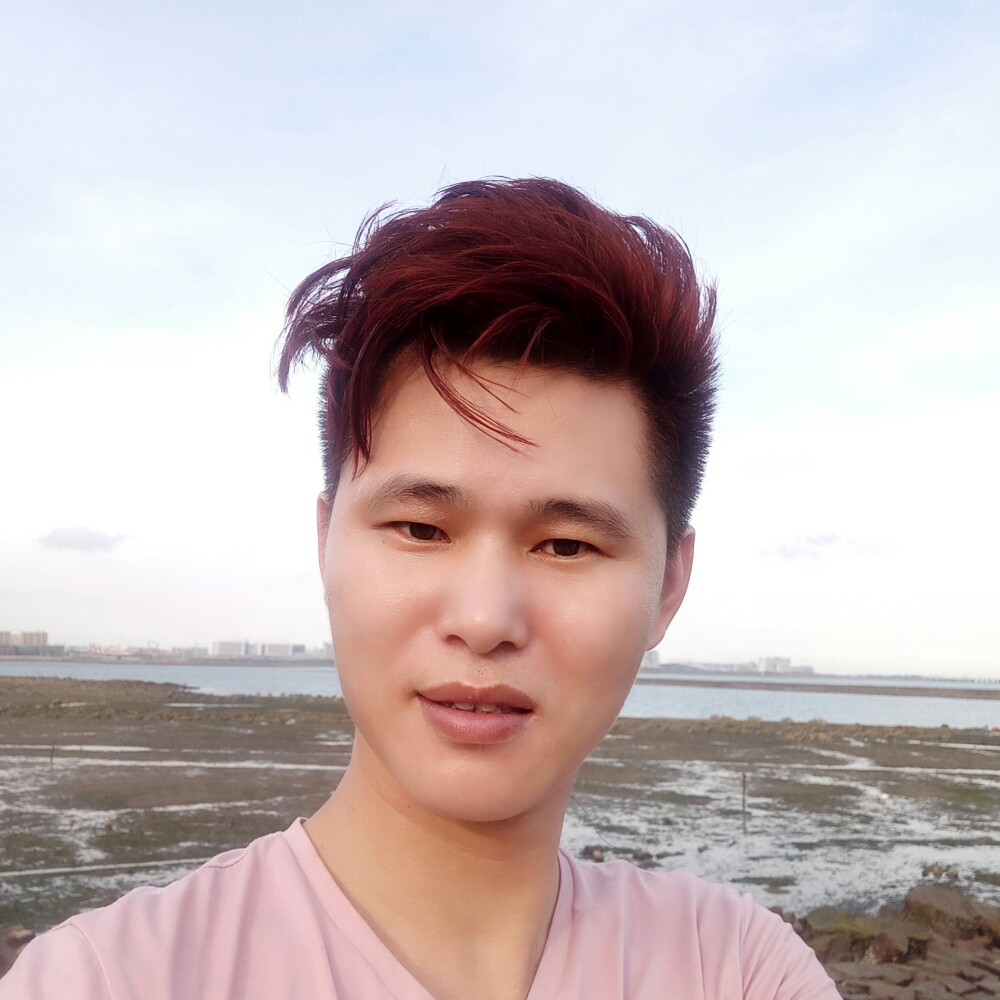 荷溏鸣蛙的照片