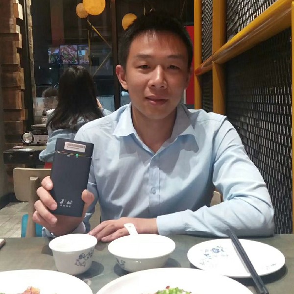 abc秋风落叶的照片