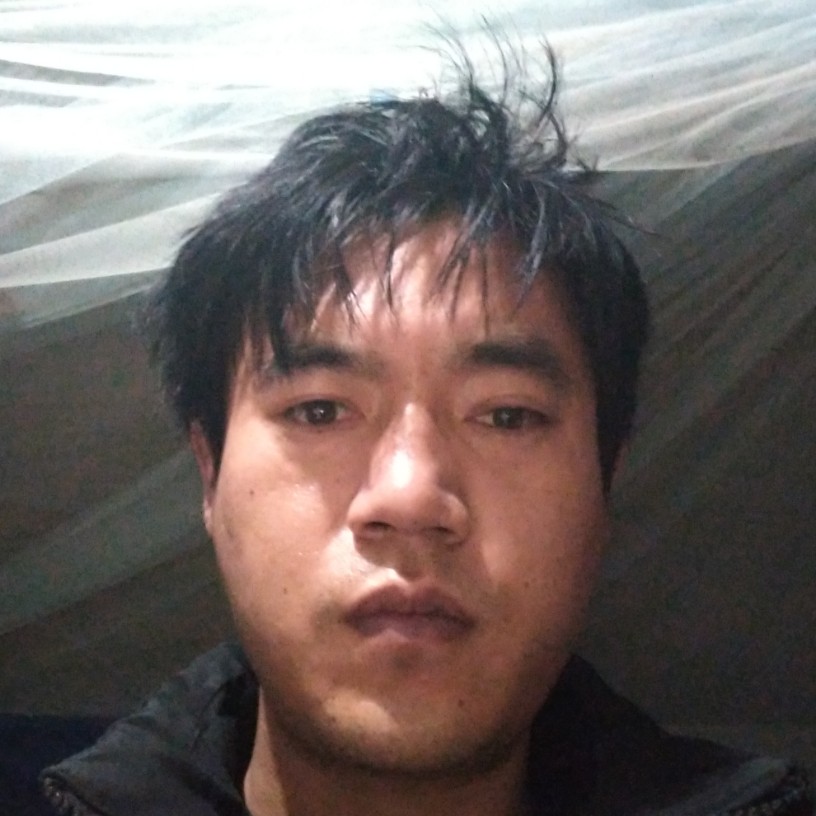 晨阳笑专一的照片