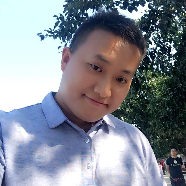 灼热就唇彩的照片