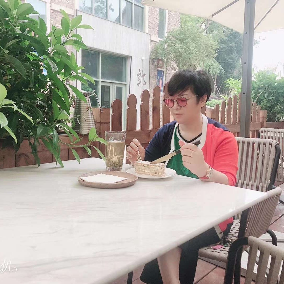 凉城方飘逸的照片