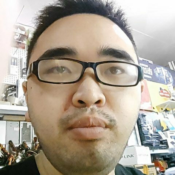 大门漫步虚幻的照片