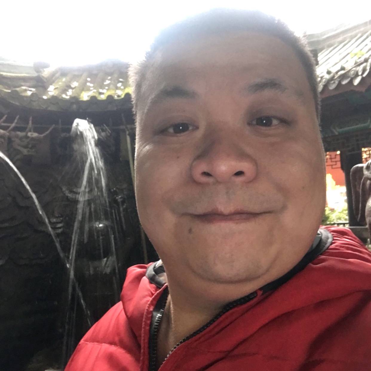 捌壹年的傅王爷的照片