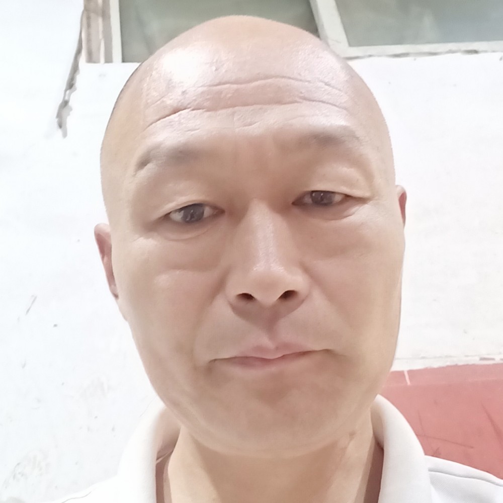 东王的照片