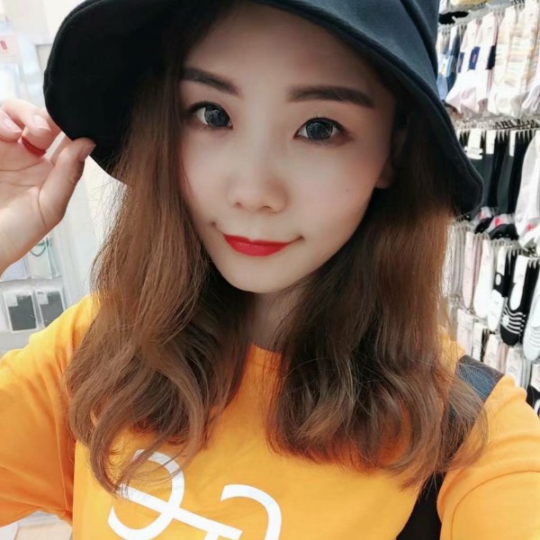 纯真等待缥缈的照片