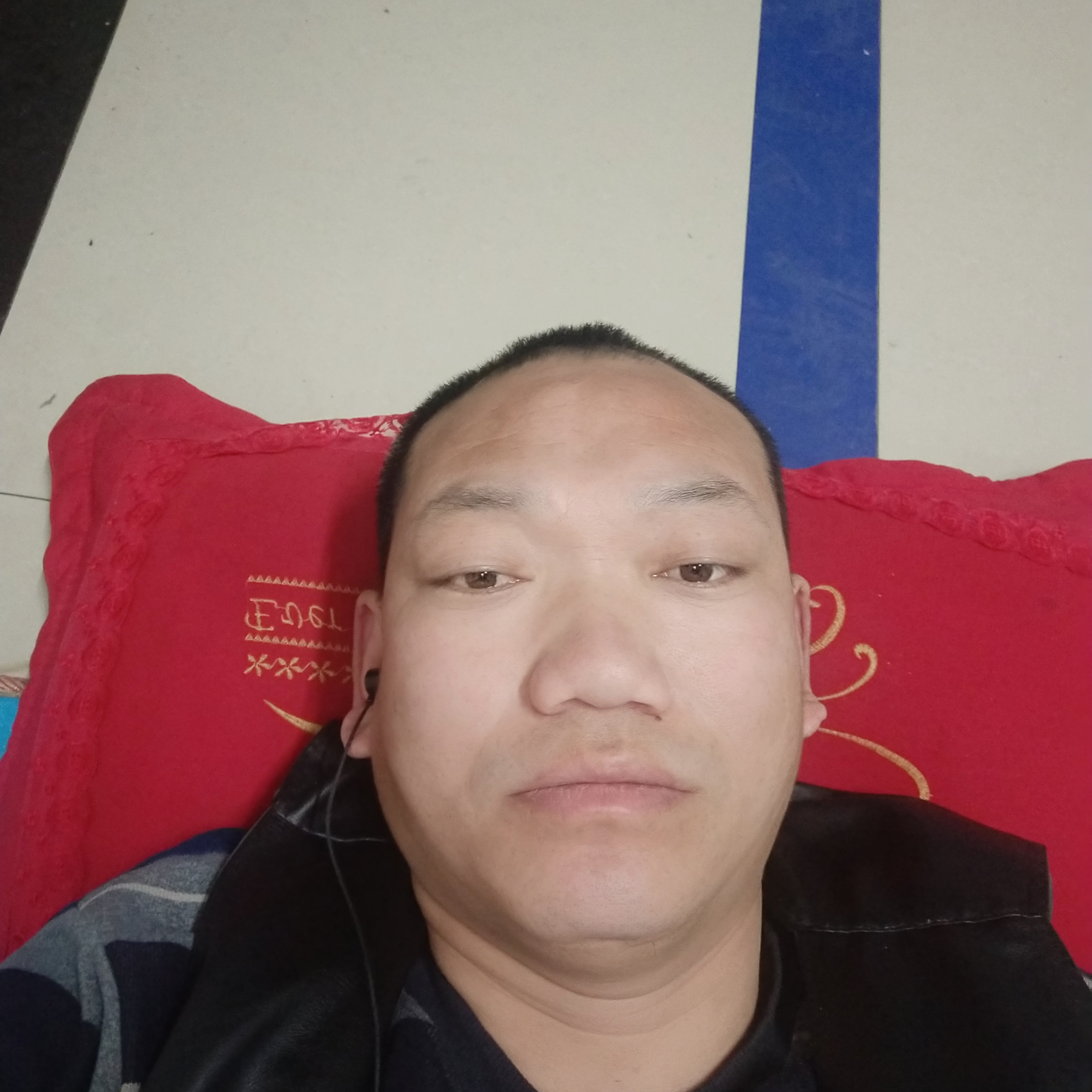 背包忧的照片