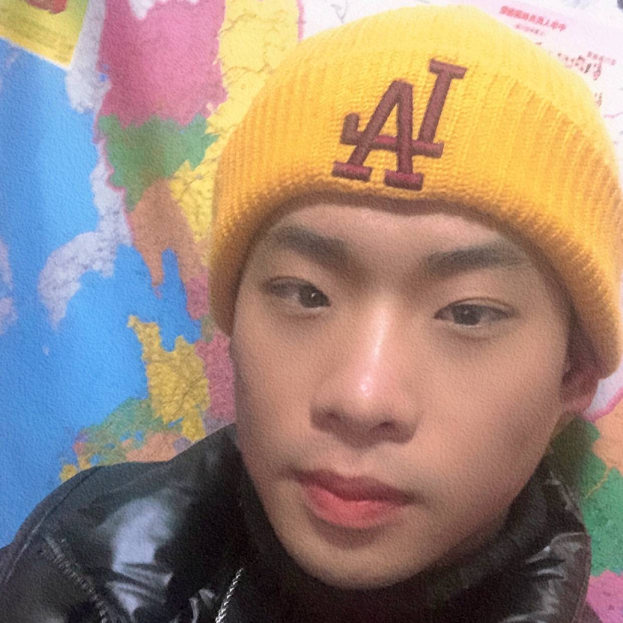 痞帅的男孩的照片