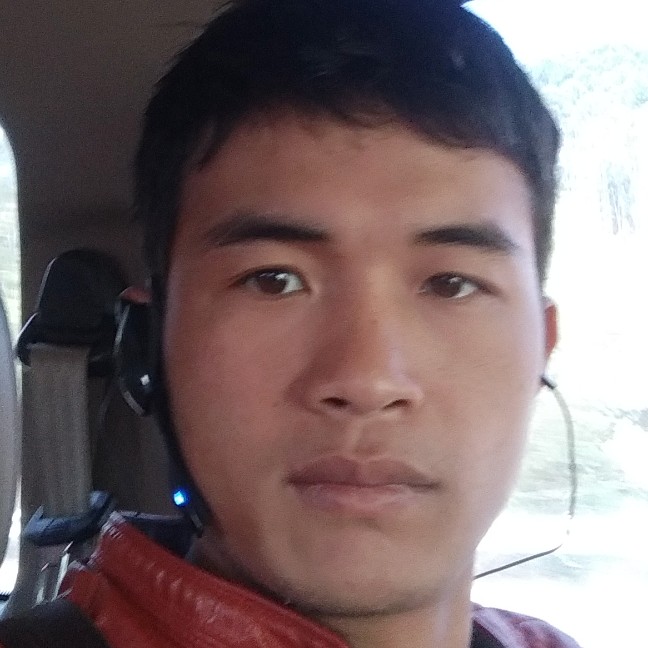 妩媚打日记本的照片