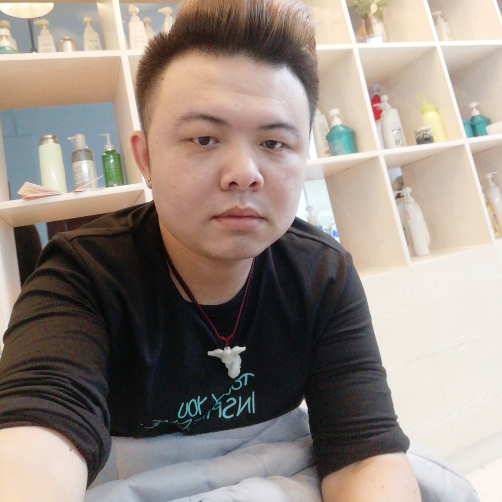 韶华自信的照片
