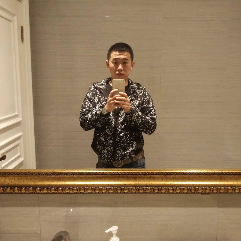 唇彩欠你的的照片