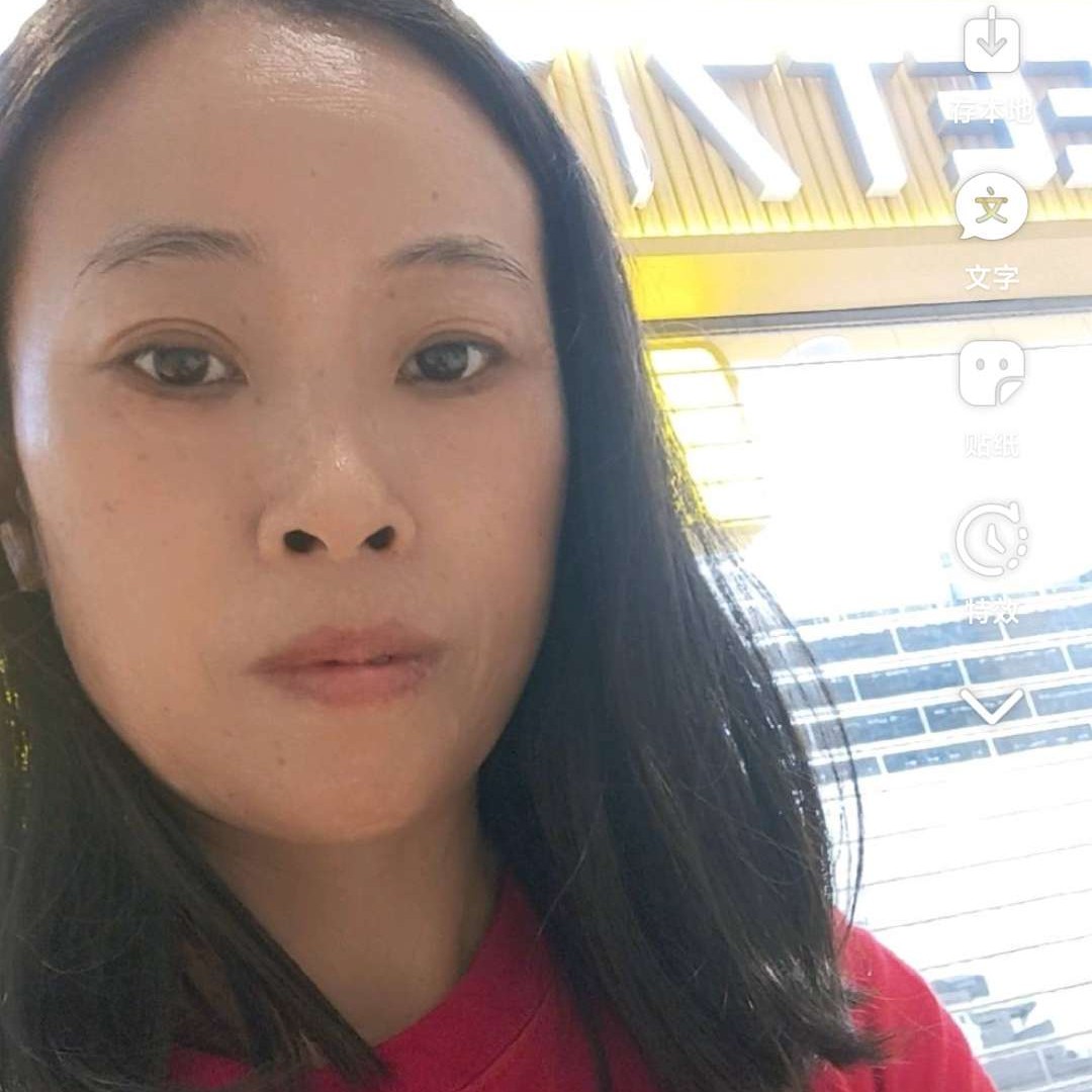 曹恩的照片
