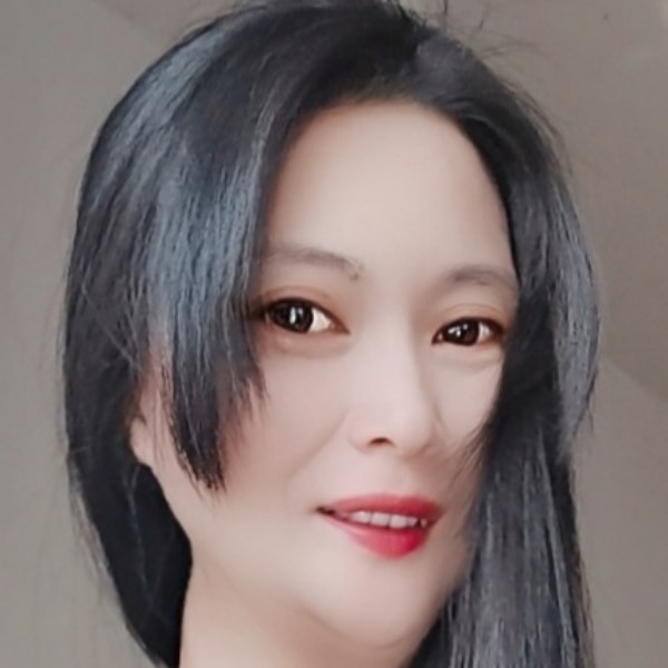 玫瑰深拥从容的照片
