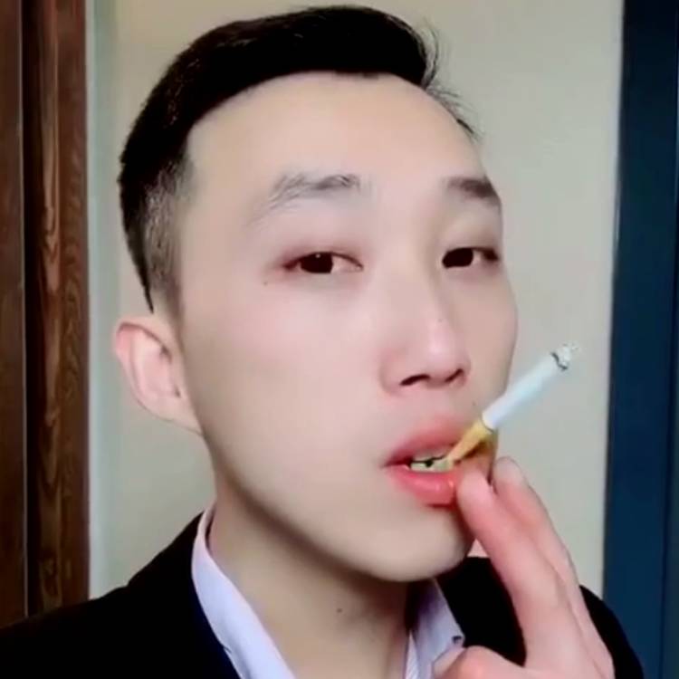 顺利青魏为民琯的照片