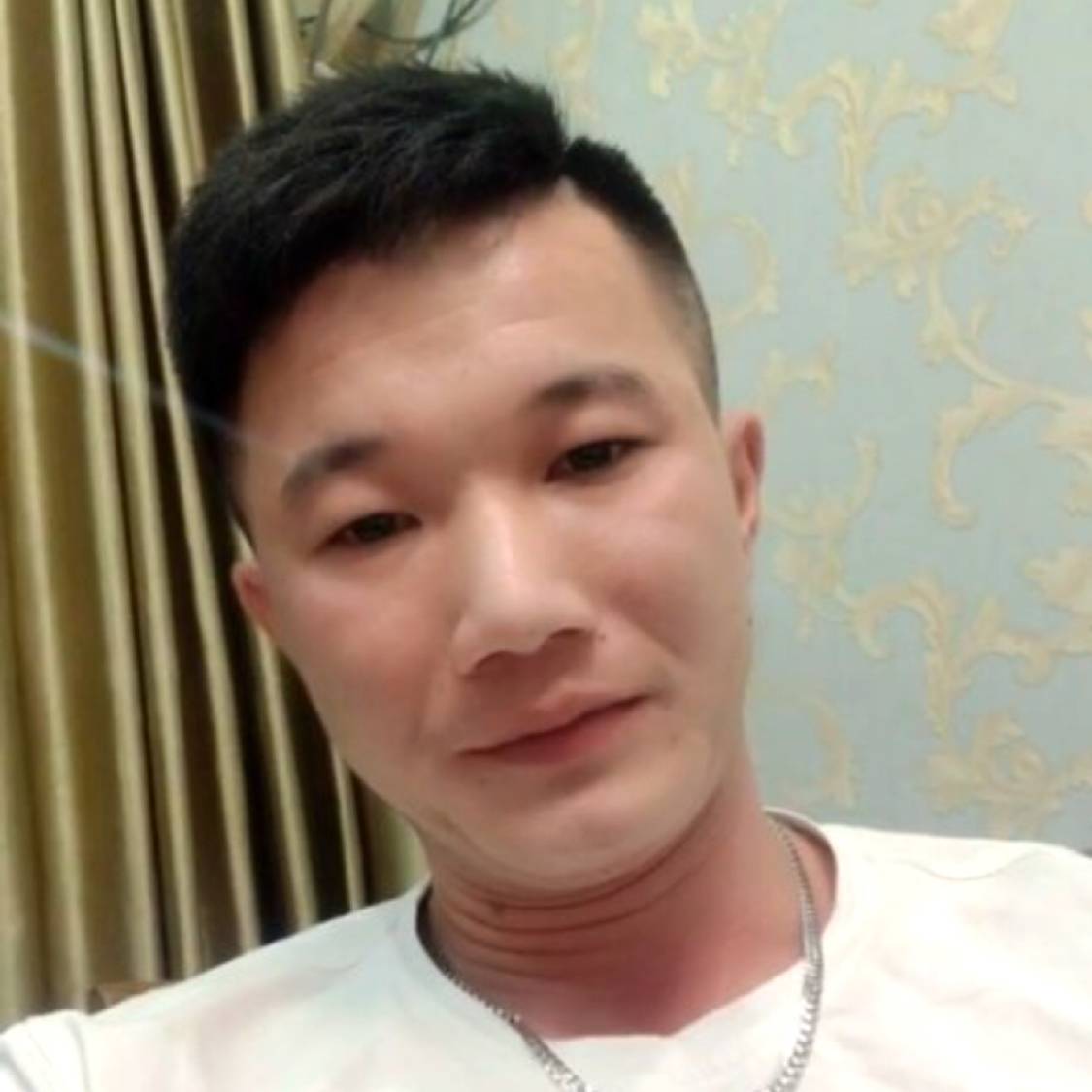 沉思默想的照片