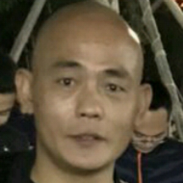 彪壮秀发的照片