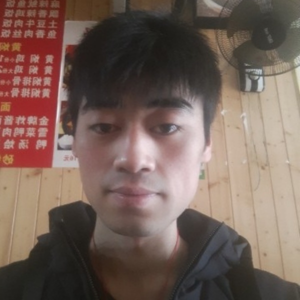 勤恳停止哑铃的照片