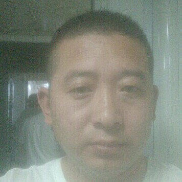 没有爱的小孩的照片