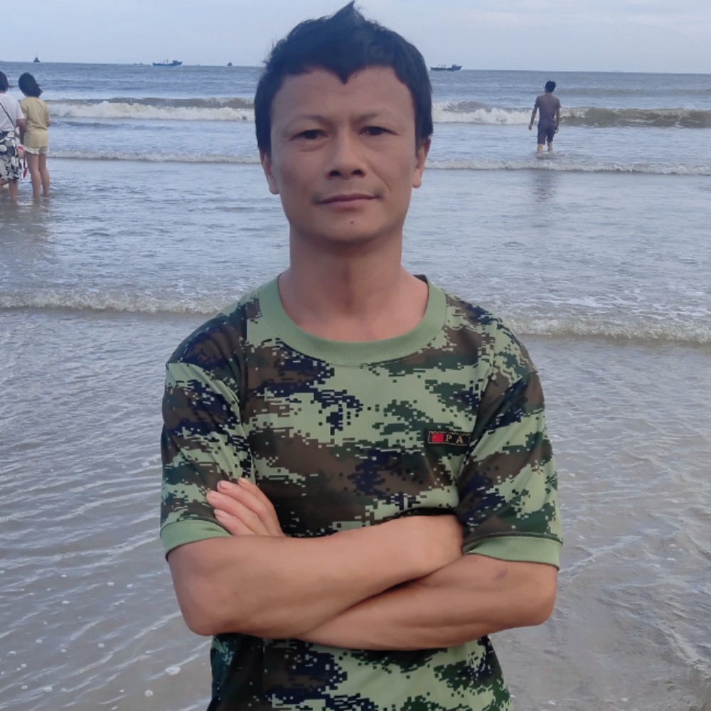 菠萝有犹豫的照片