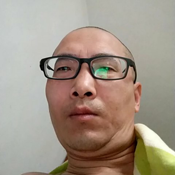 青衫机智的照片