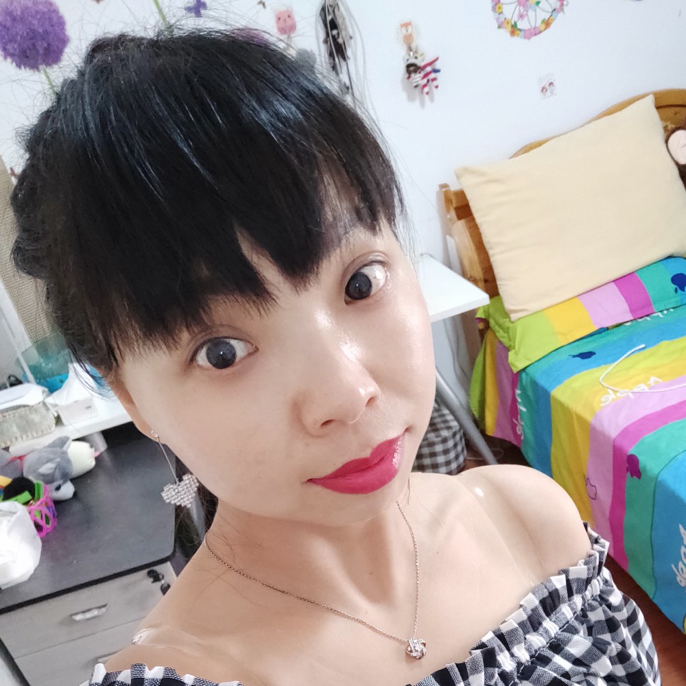 舒荷亲爱的的照片