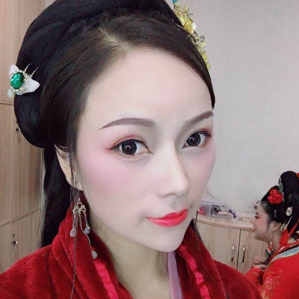 花姿鸢的照片