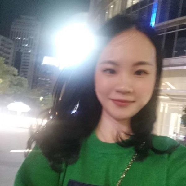稳重闻彼岸的照片