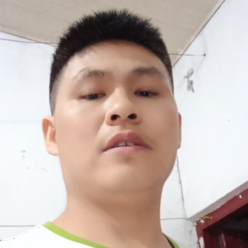 热心漫步路灯的照片