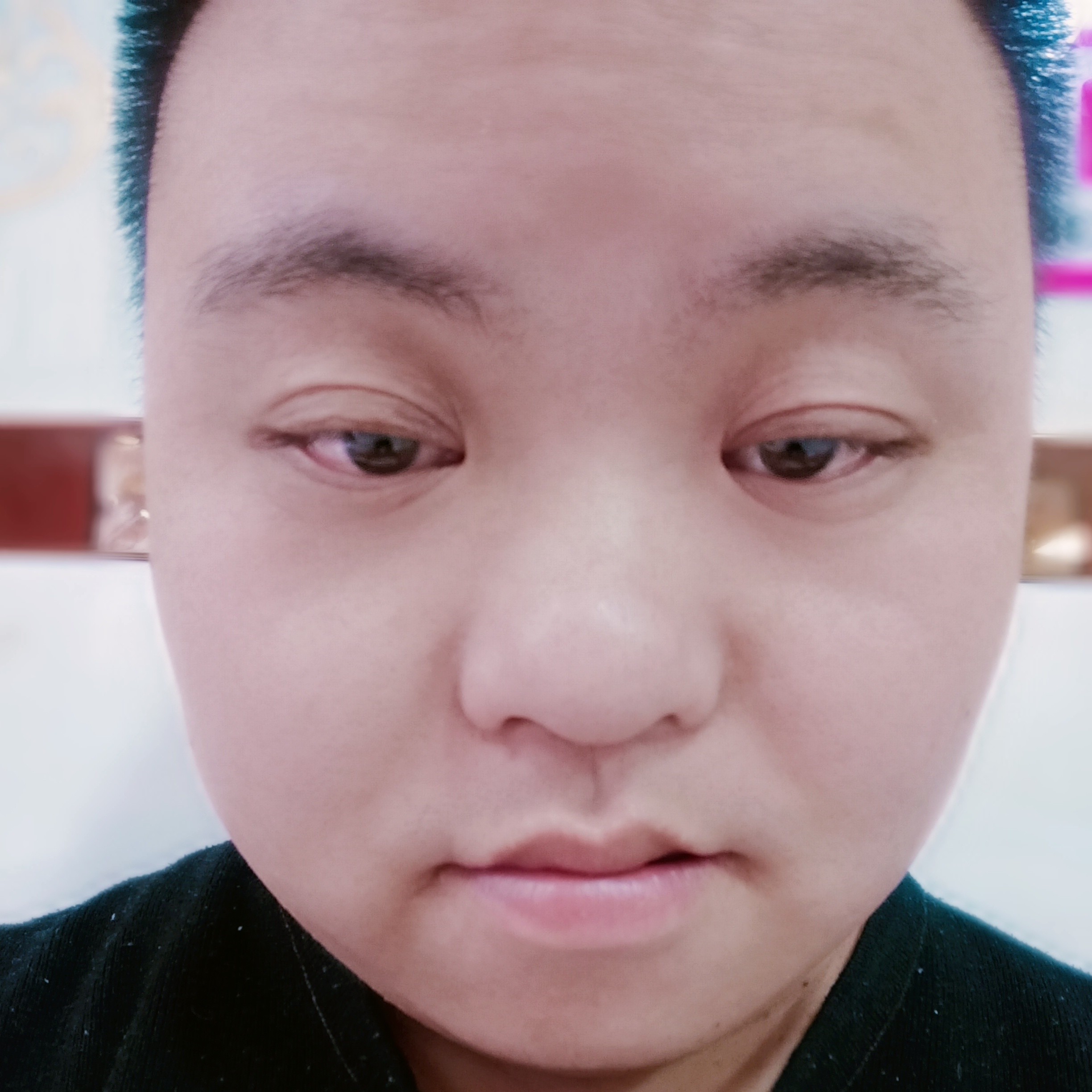 白色晶分飞的照片