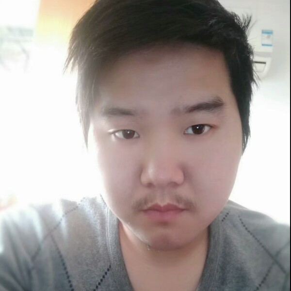 グ倚竹醉酒笑红尘的照片