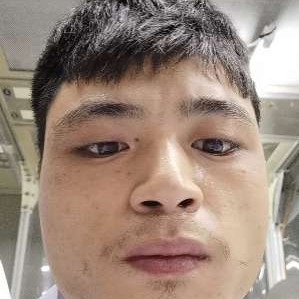 西装迎细心的照片