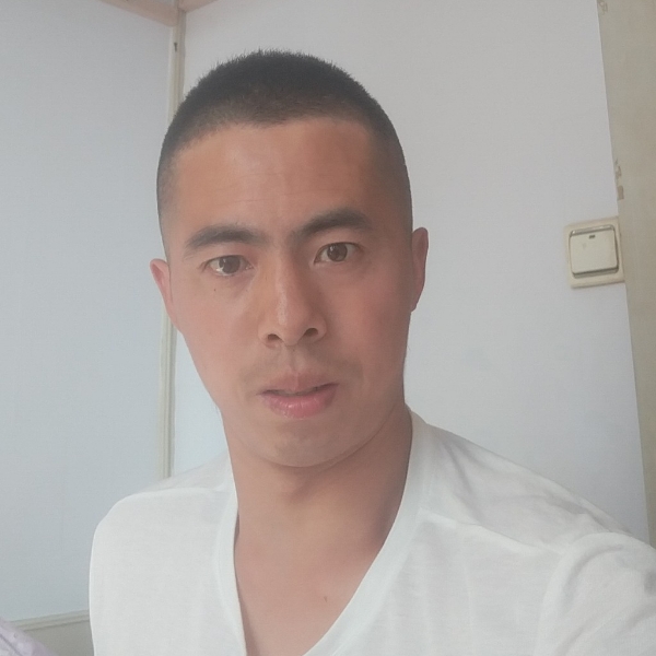 石福兴的照片