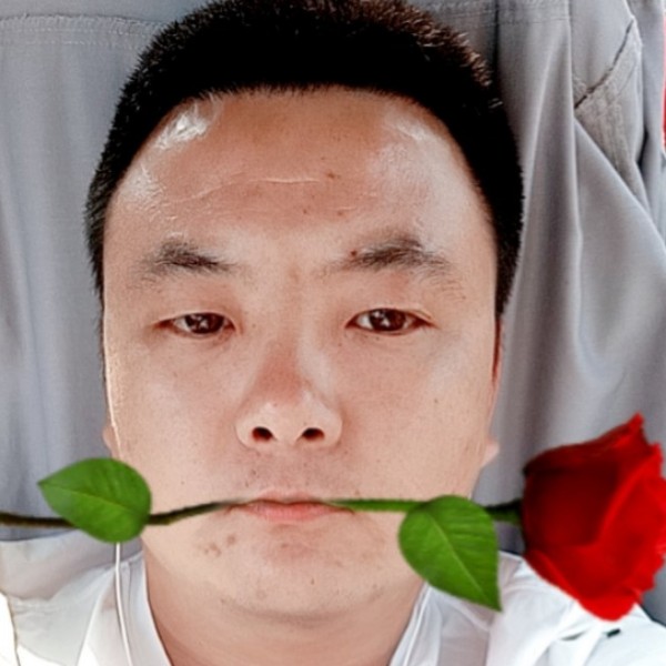 冷眸映温柔的照片