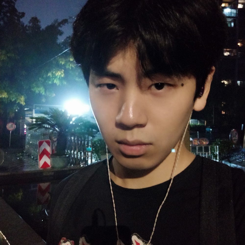 结实打红牛的照片