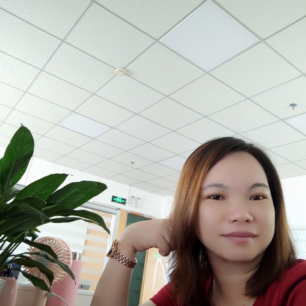 涟漪与大方的照片